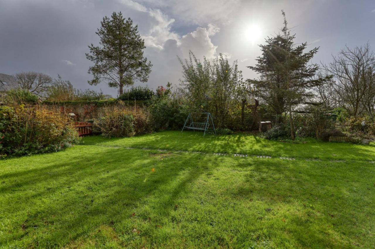 Maison Spacieuse Avec Jardin Pres De Le Bouffay Commes Екстериор снимка
